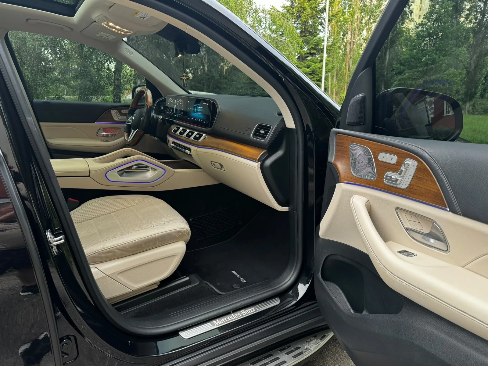 Mercedes-Benz GLS580, снимка 9 - Автомобили и джипове - 55436822