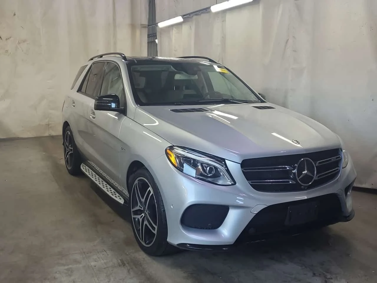 Mercedes-Benz GLE 43 AMG / 360 / DIS / Harman Kardon / CARFAX, снимка 6 - Автомобили и джипове - 55677704