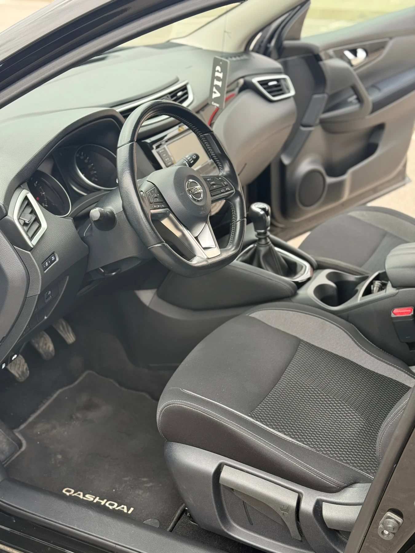 Nissan Qashqai, снимка 11 - Автомобили и джипове - 56448943
