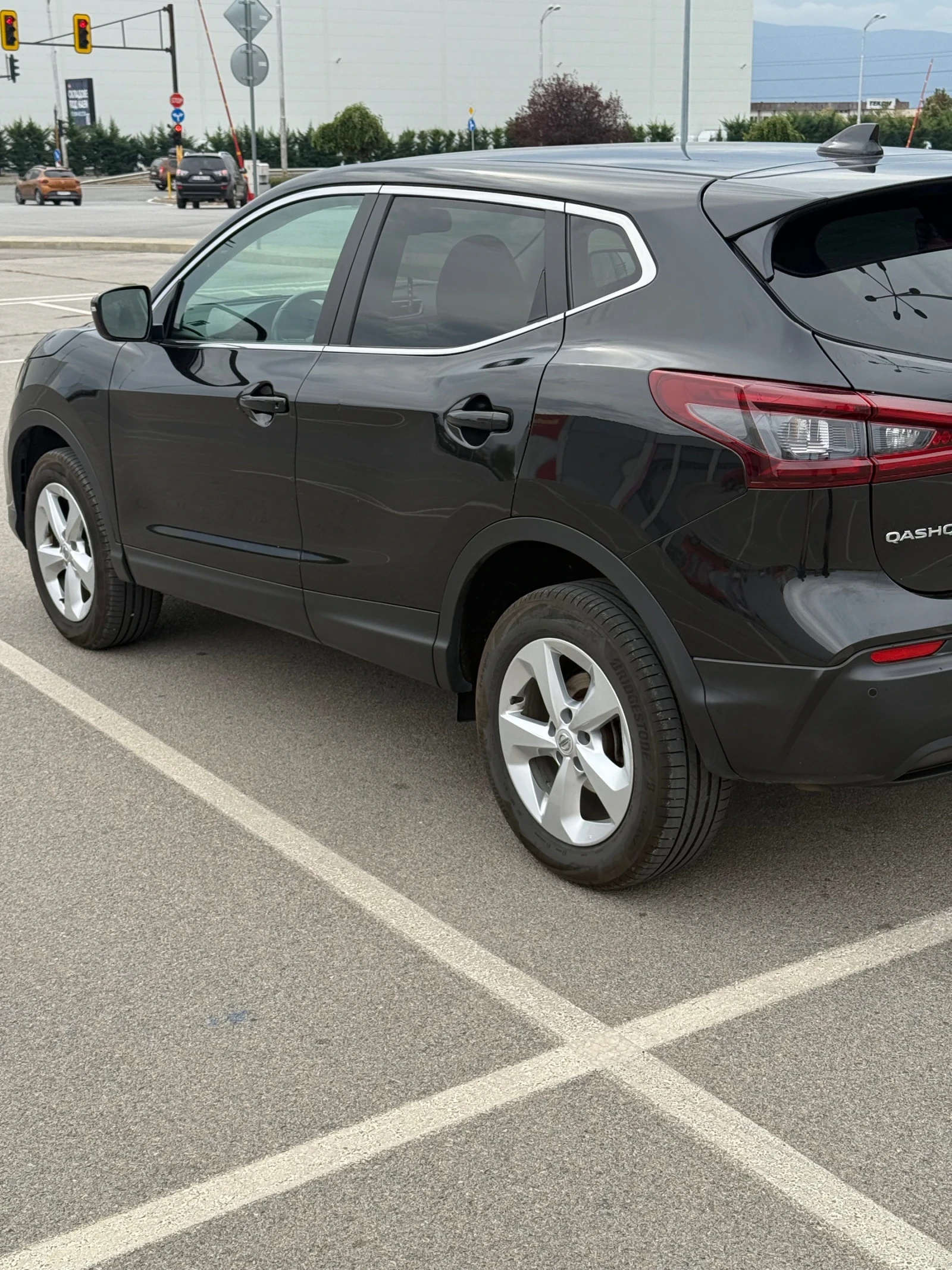 Nissan Qashqai, снимка 5 - Автомобили и джипове - 56448943