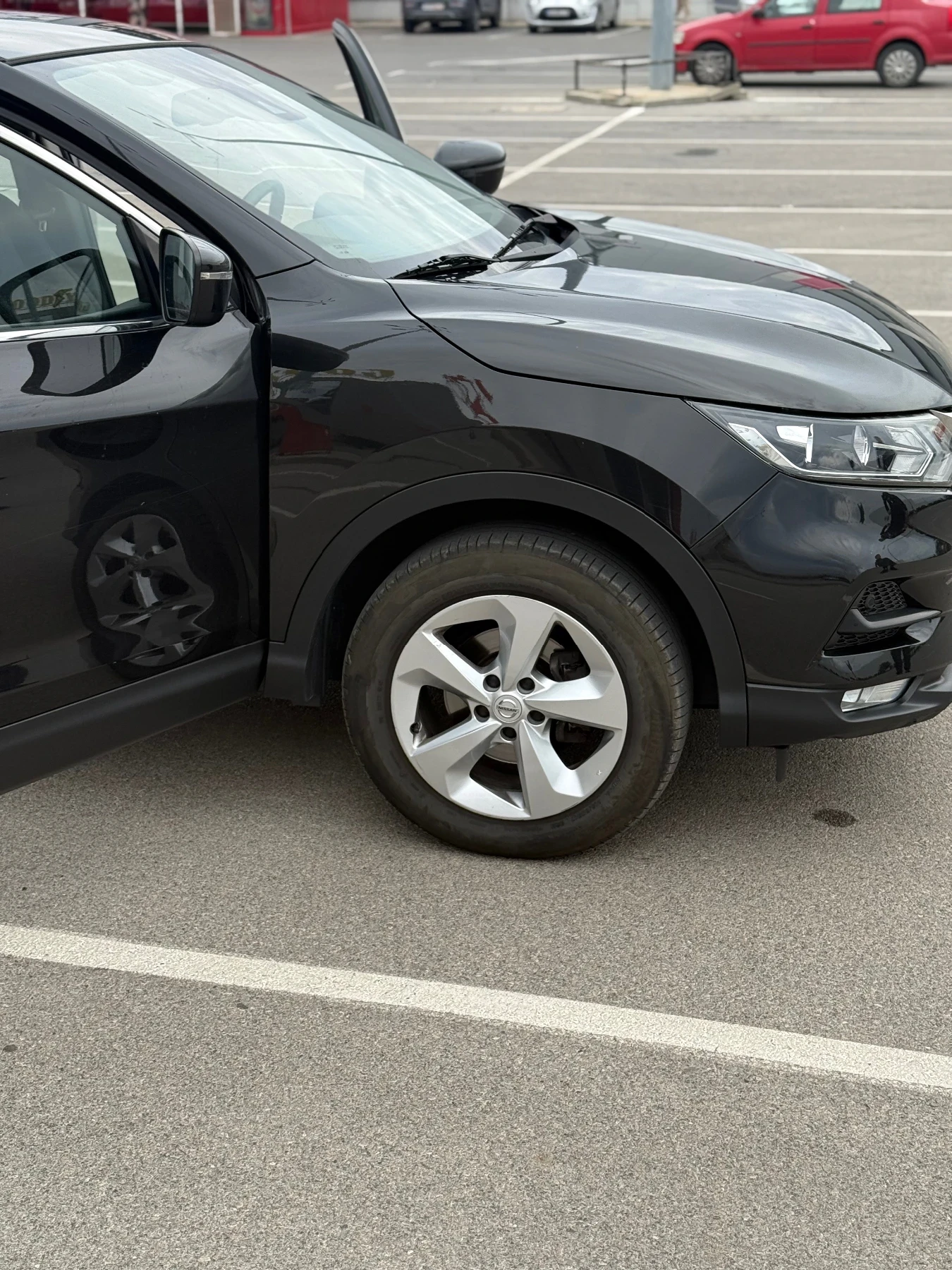 Nissan Qashqai, снимка 7 - Автомобили и джипове - 56448943