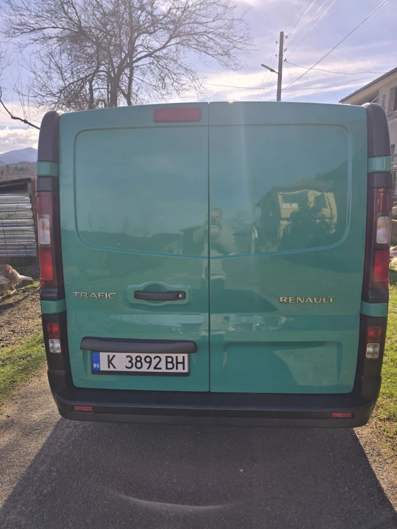 Renault Trafic, снимка 5 - Бусове и автобуси - 53540657
