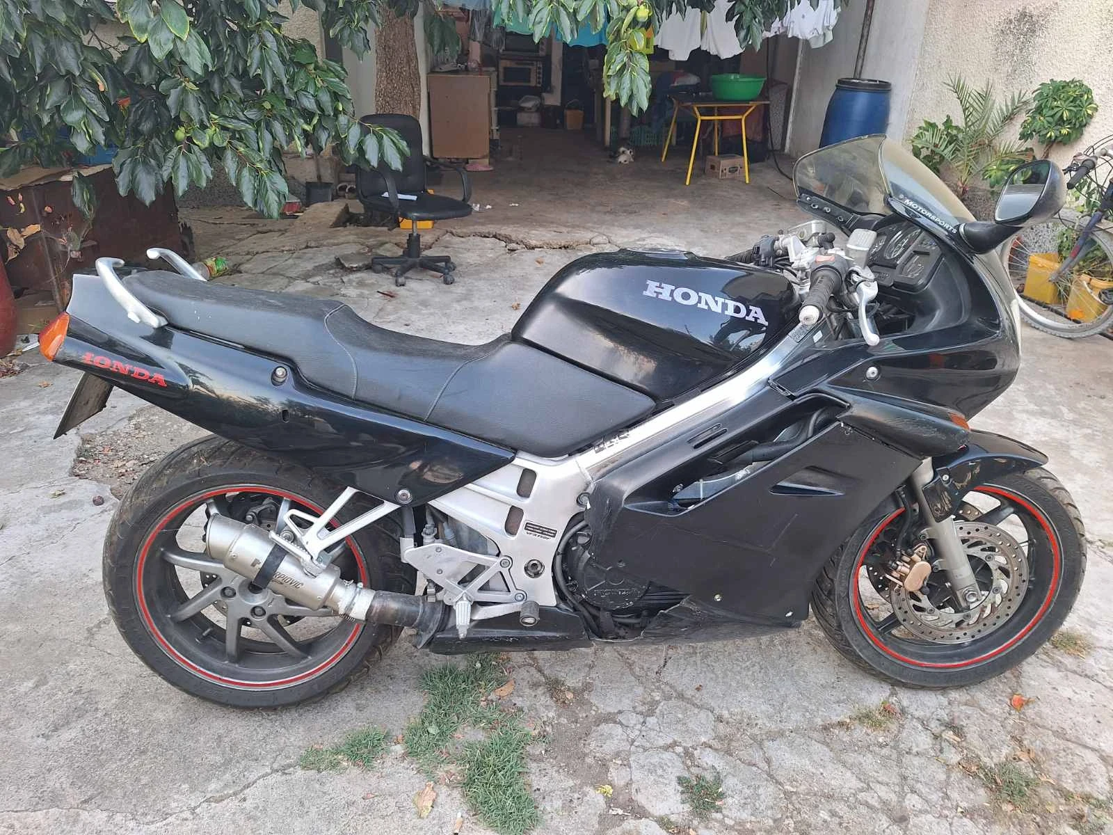 Honda Vtr 750