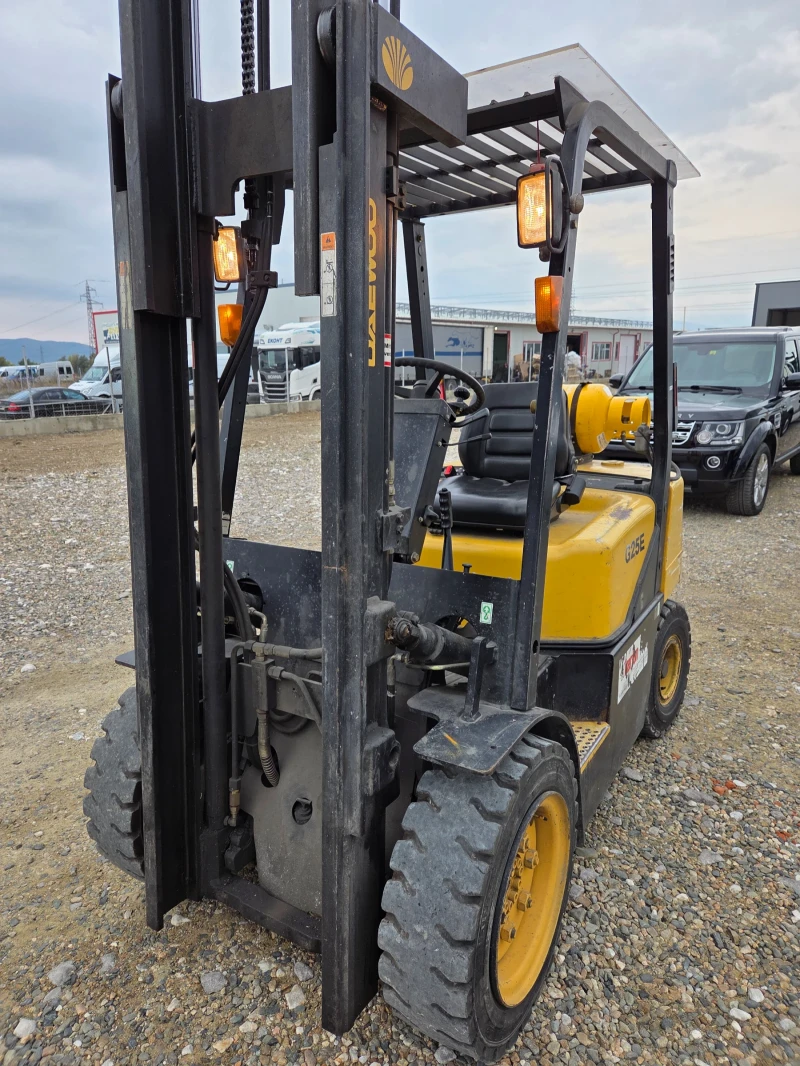 Мотокар Daewoo G25 топ състояние изравнител -Газ  2000-часа , снимка 11 - Индустриална техника - 52135979