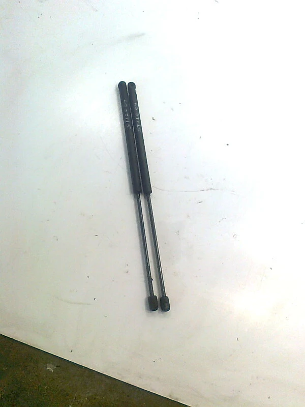 амортисьори преден капак за Фиат Стило (3)