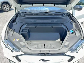 Ford Mustang Mach-E Premium, снимка 7