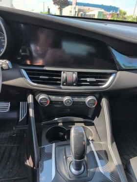 Alfa Romeo Giulia Quadrifoglio / CARBON /  АВТОКРЕДИТ, снимка 9