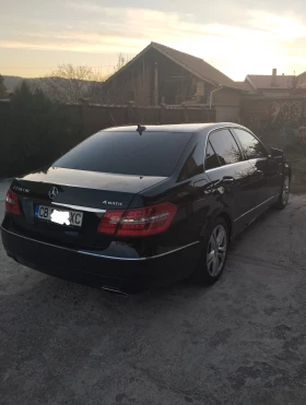 Mercedes-Benz E 250 2.5, снимка 4