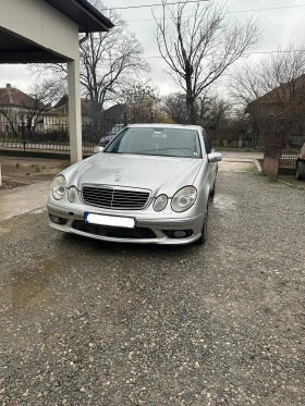 Mercedes-Benz E 320, снимка 1