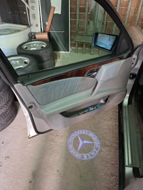 Mercedes-Benz E 300 - 3000 € / 5867.49 лв. - 22253253 11