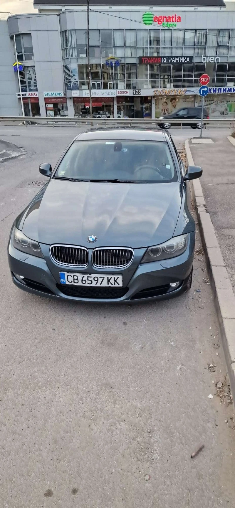 BMW 330, снимка 1 - Автомобили и джипове - 47405042