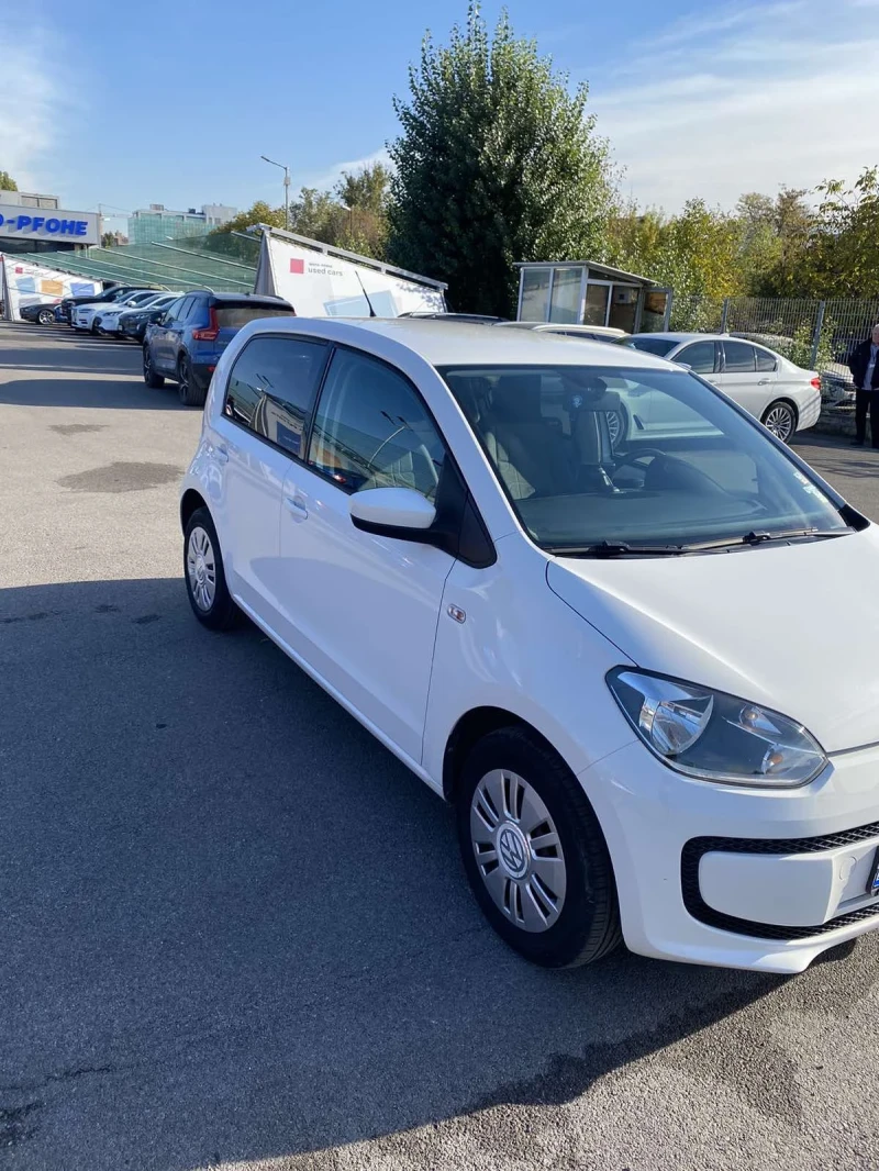 VW Up 1.0 i, снимка 4 - Автомобили и джипове - 47703409