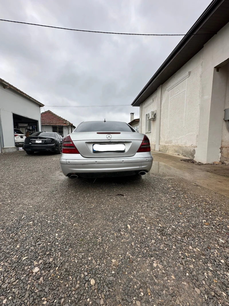 Mercedes-Benz E 320, снимка 5 - Автомобили и джипове - 48293994