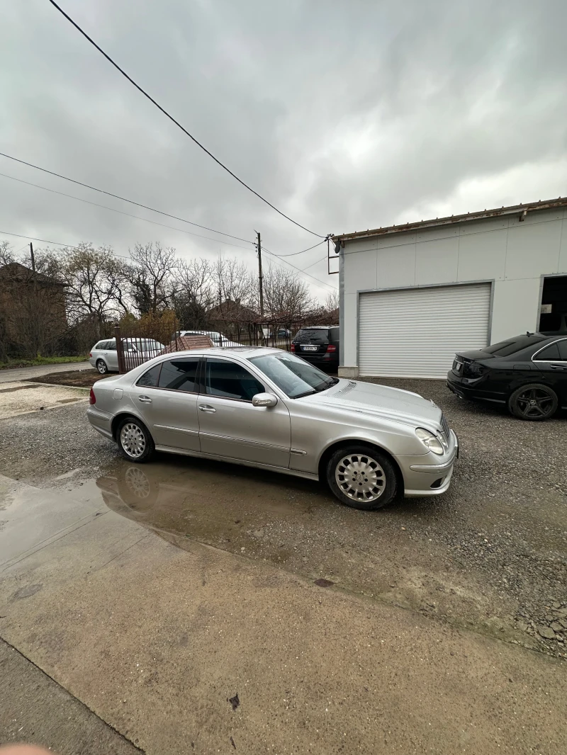 Mercedes-Benz E 320, снимка 3 - Автомобили и джипове - 48293994