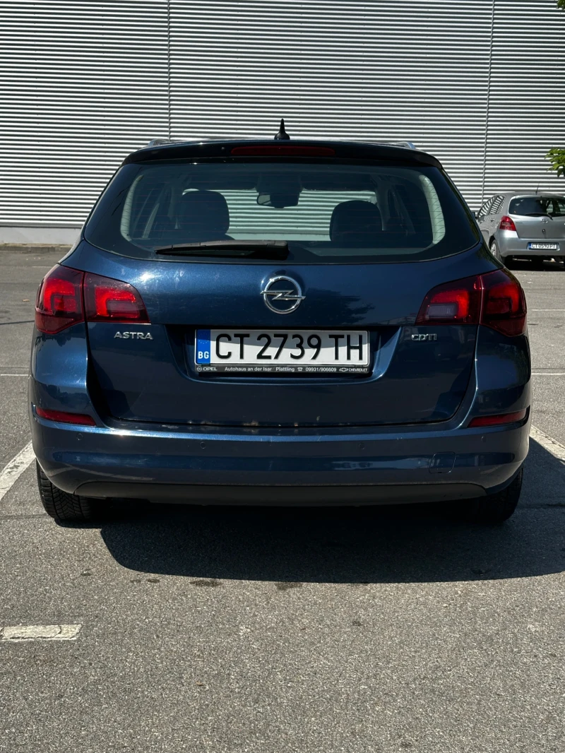 Opel Astra Sports Tourer, снимка 5 - Автомобили и джипове - 51442440
