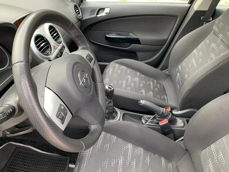 Opel Corsa 1.3 CDTI COSMO, снимка 10 - Автомобили и джипове - 51813188
