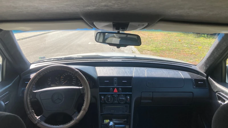 Mercedes-Benz C 180, снимка 5 - Автомобили и джипове - 52908344