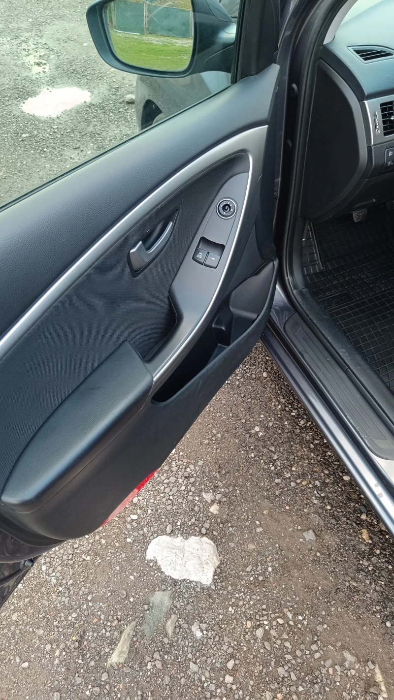 Hyundai I30 1.4-100кс, снимка 12 - Автомобили и джипове - 52506101