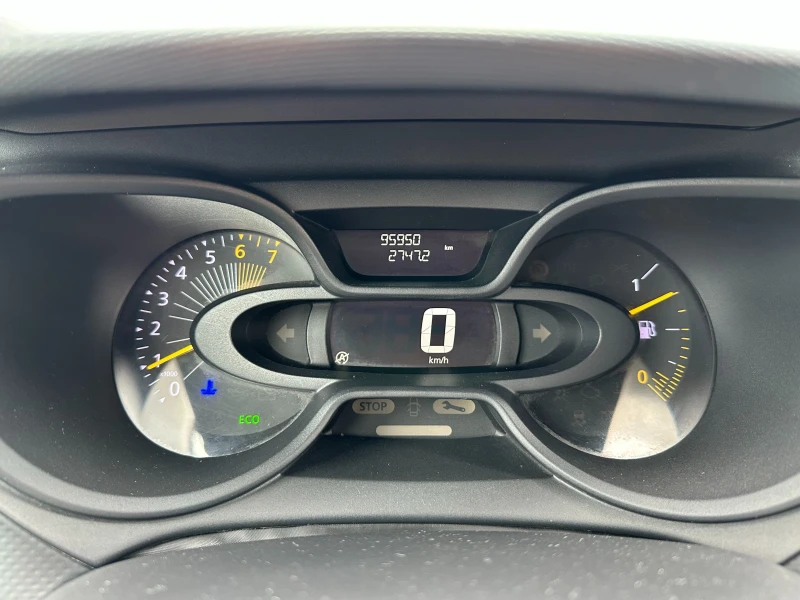 Renault Captur, снимка 13 - Автомобили и джипове - 53285943