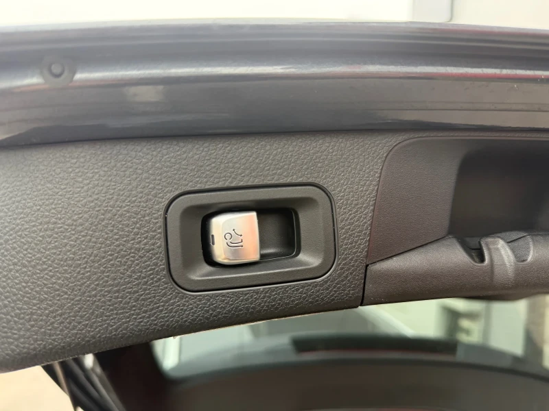 Mercedes-Benz C 220 AMG, снимка 12 - Автомобили и джипове - 53479761