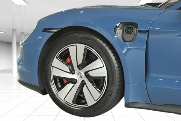Porsche Taycan 4S Sport Turismo = Panorama = Гаранция - изображение 6