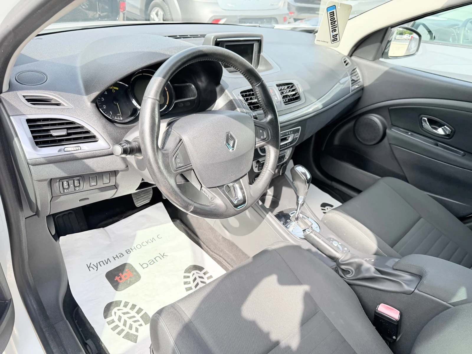 Renault Megane 1.5dci 110k* 6b* Avtom* Navi* UNIKAT* , снимка 6 - Автомобили и джипове - 39425629