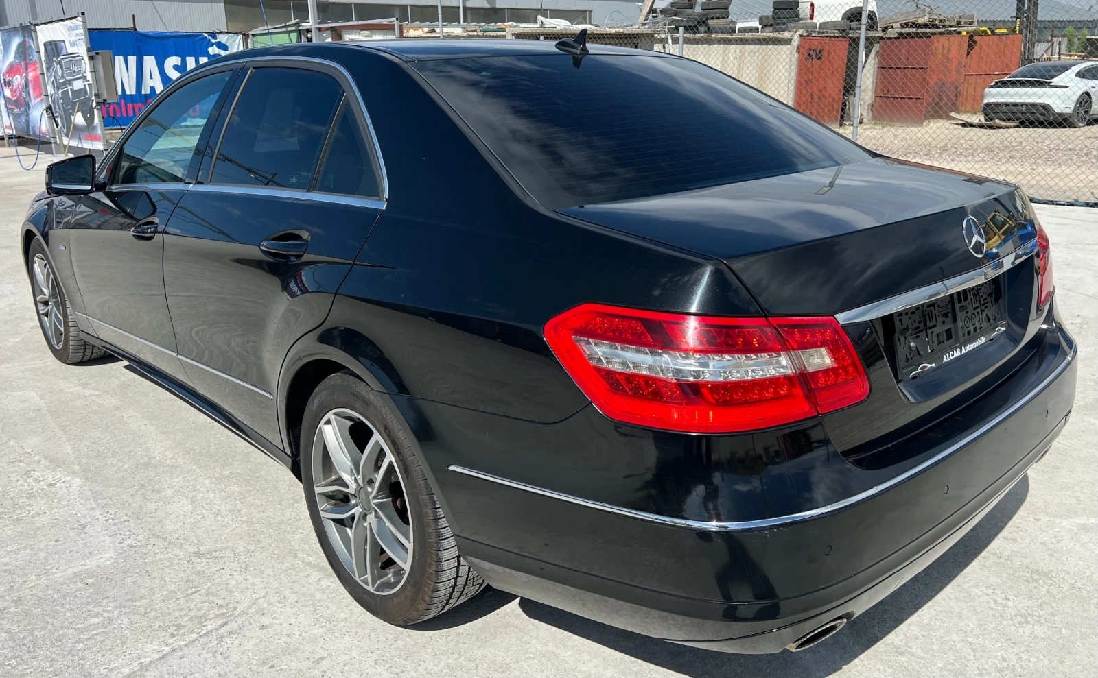 Mercedes-Benz E 350 3.0CDi Navi///Euro5//Avantgarde - изображение 4