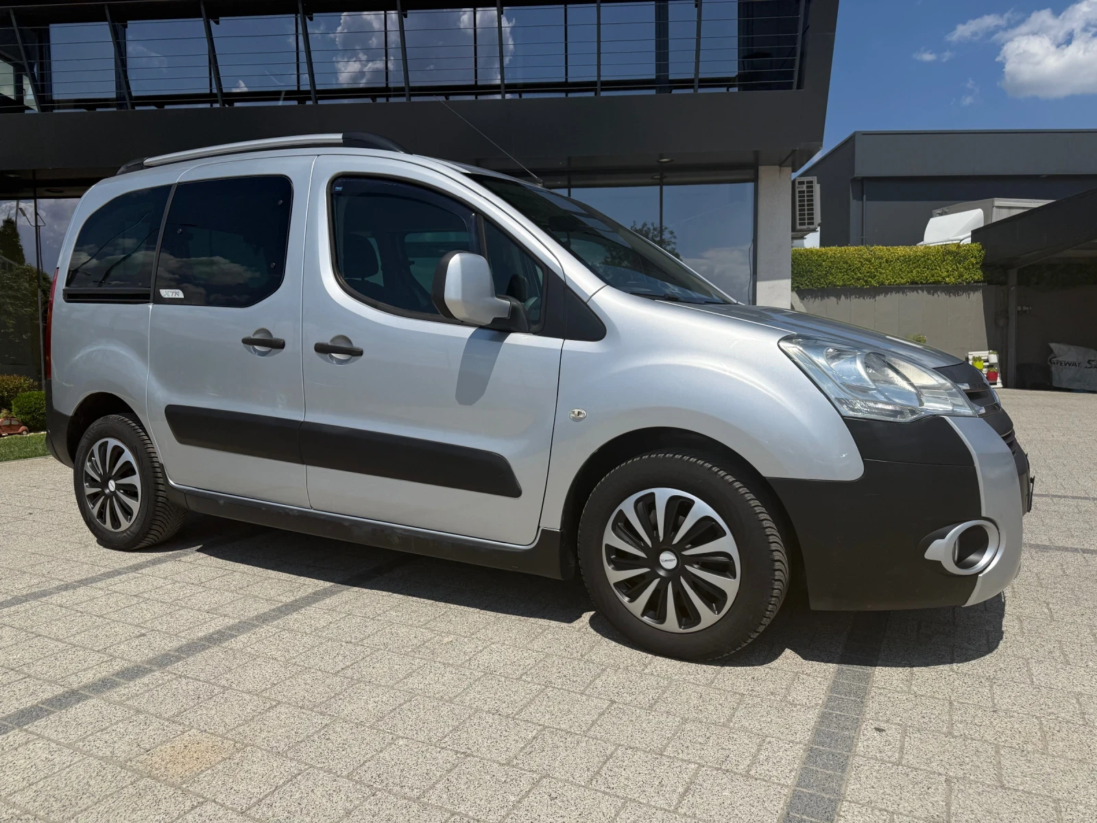 Citroen Berlingo 1.6HDI Климатик Euro 5  - изображение 2