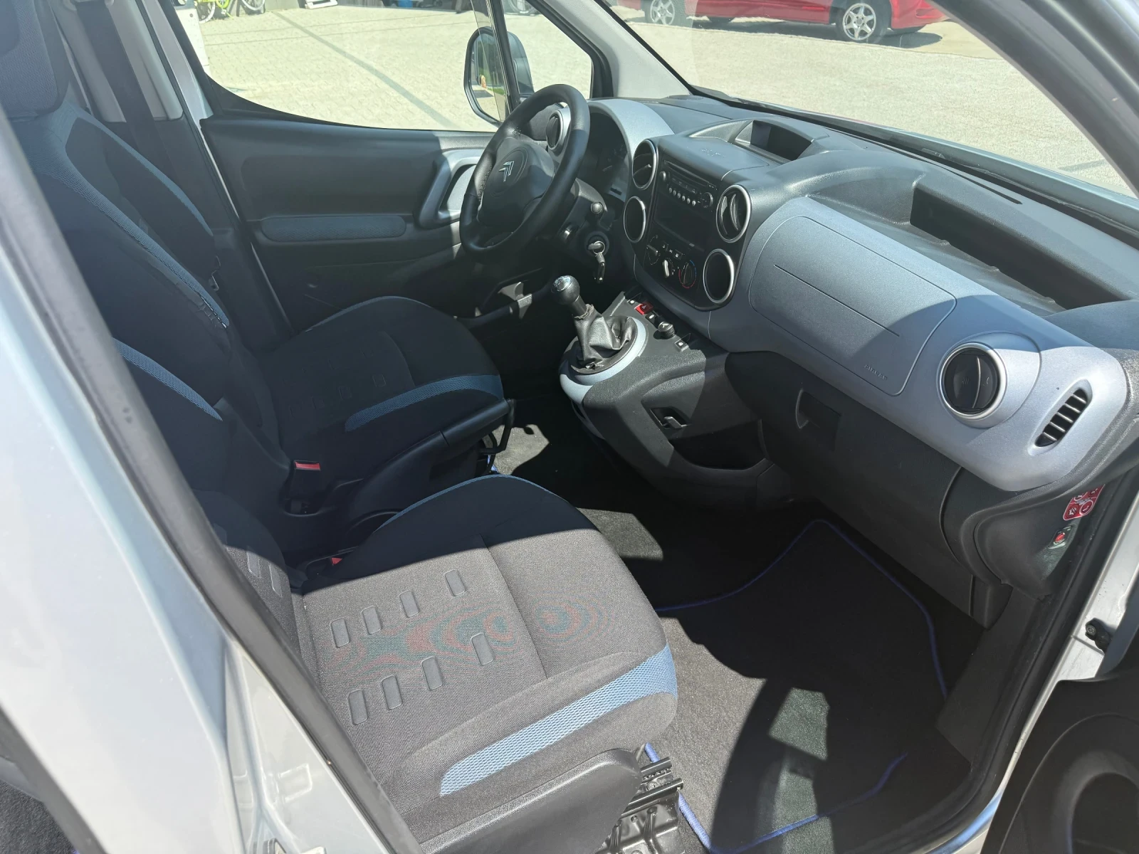 Citroen Berlingo 1.6HDI Климатик Euro 5  - изображение 9