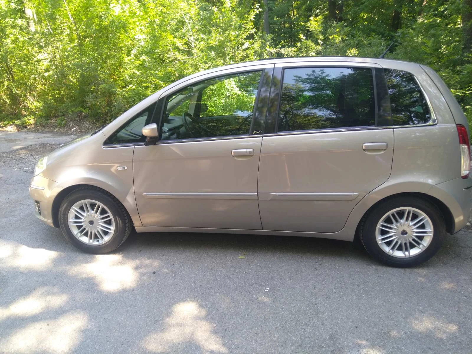 Lancia Musa 1, 4 i Автоматик - изображение 8