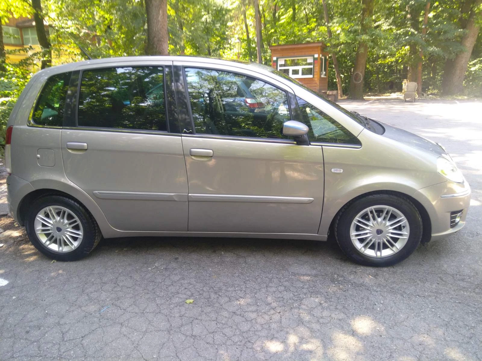Lancia Musa 1, 4 i Автоматик - изображение 4