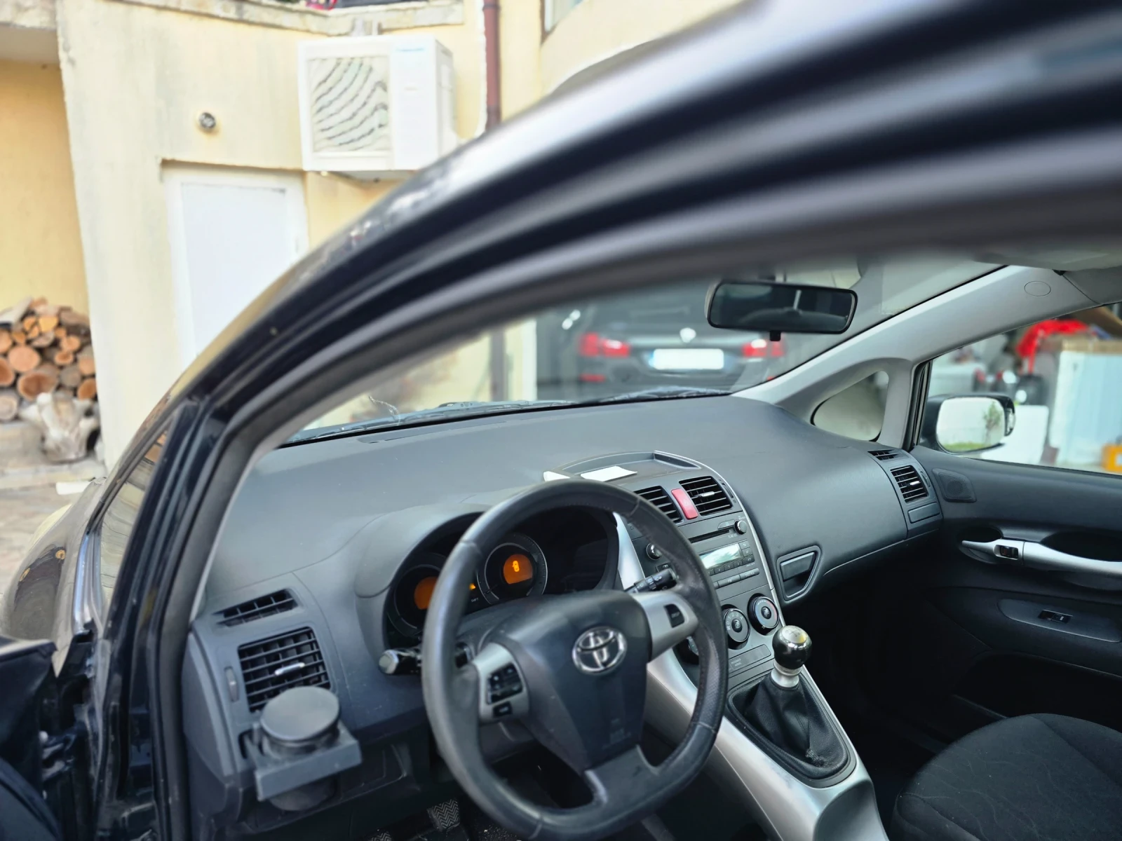 Toyota Auris  - изображение 5