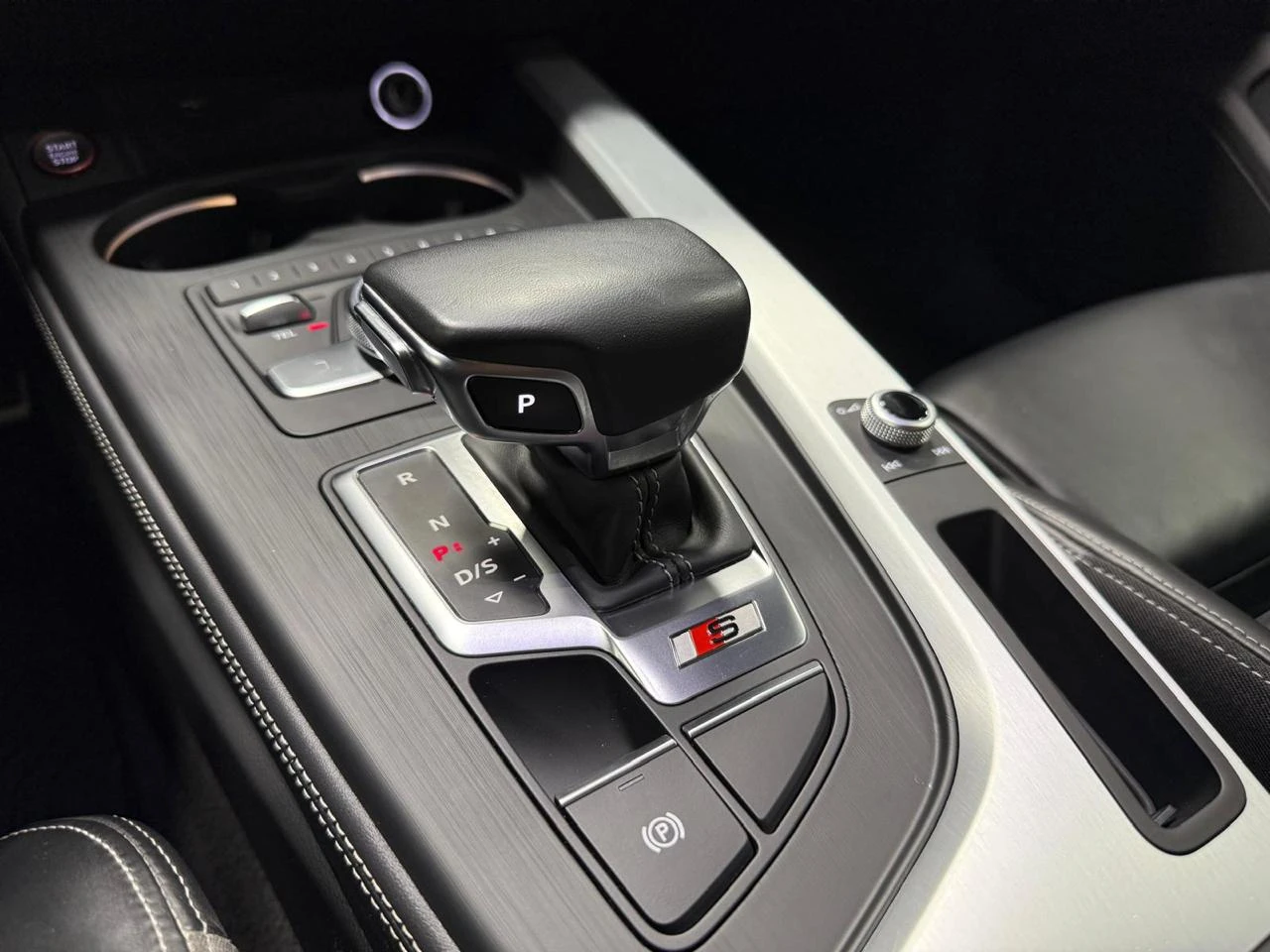 Audi S4 Progressiv* Авто финансиране* Карфакс - изображение 9