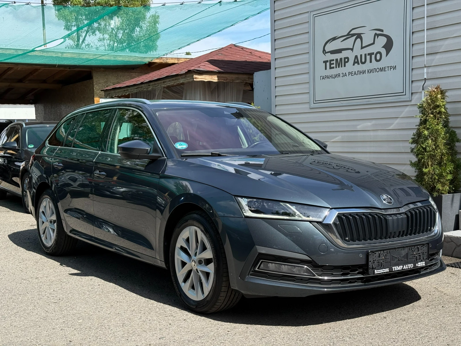 Skoda Octavia 2.0TDI* 150к.с* СЕРВИЗНА КНИЖКА С ПЪЛНА ИСТОРИЯ  - изображение 3
