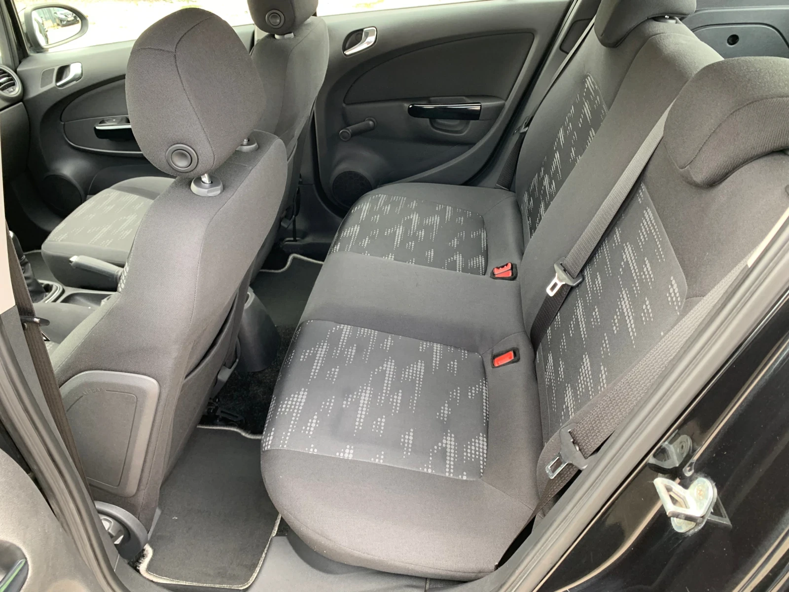 Opel Corsa 1.3 CDTI COSMO | Mobile.bg   13