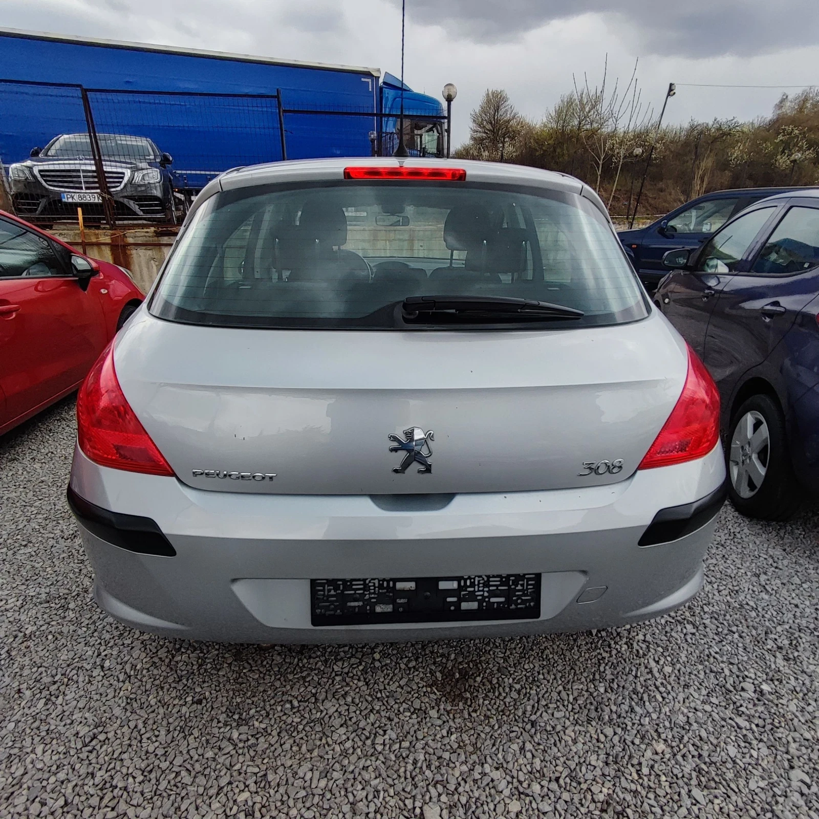 Peugeot 308 1.6i* 16v* KLIMATRONIK* 105хил.км* , снимка 5 - Автомобили и джипове - 53035567