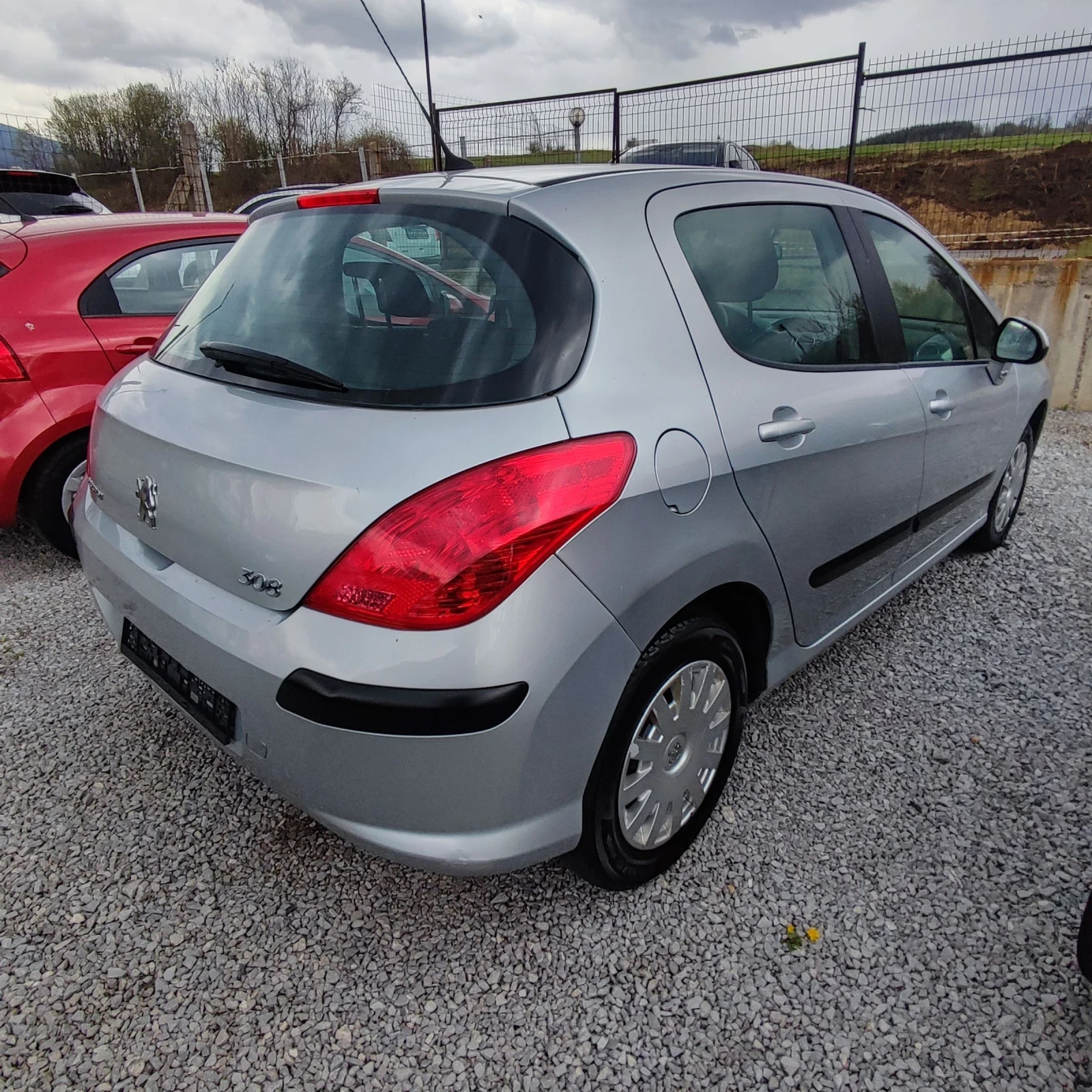 Peugeot 308 1.6i* 16v* KLIMATRONIK* 105хил.км* , снимка 4 - Автомобили и джипове - 53035567