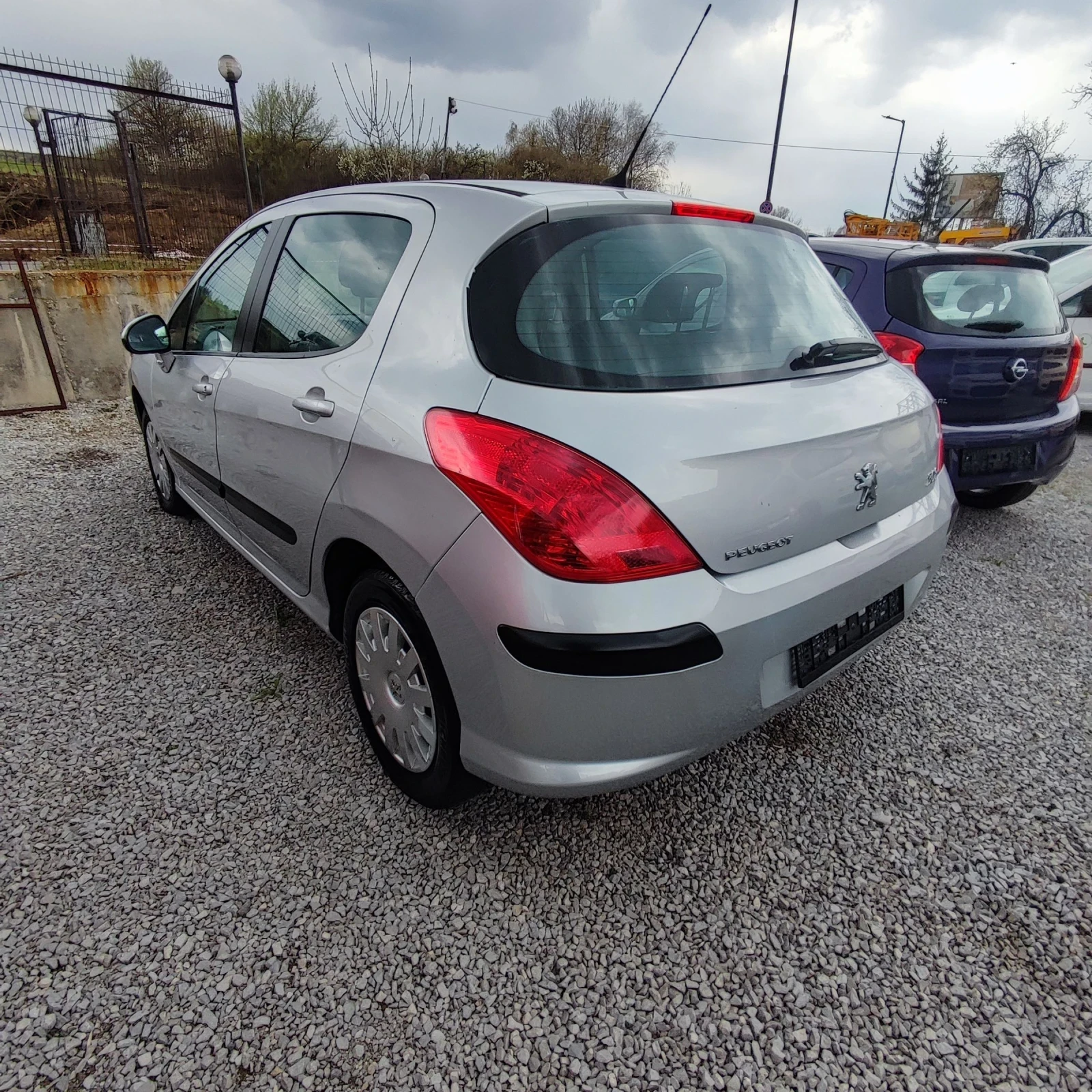Peugeot 308 1.6i* 16v* KLIMATRONIK* 105хил.км* , снимка 6 - Автомобили и джипове - 53035567