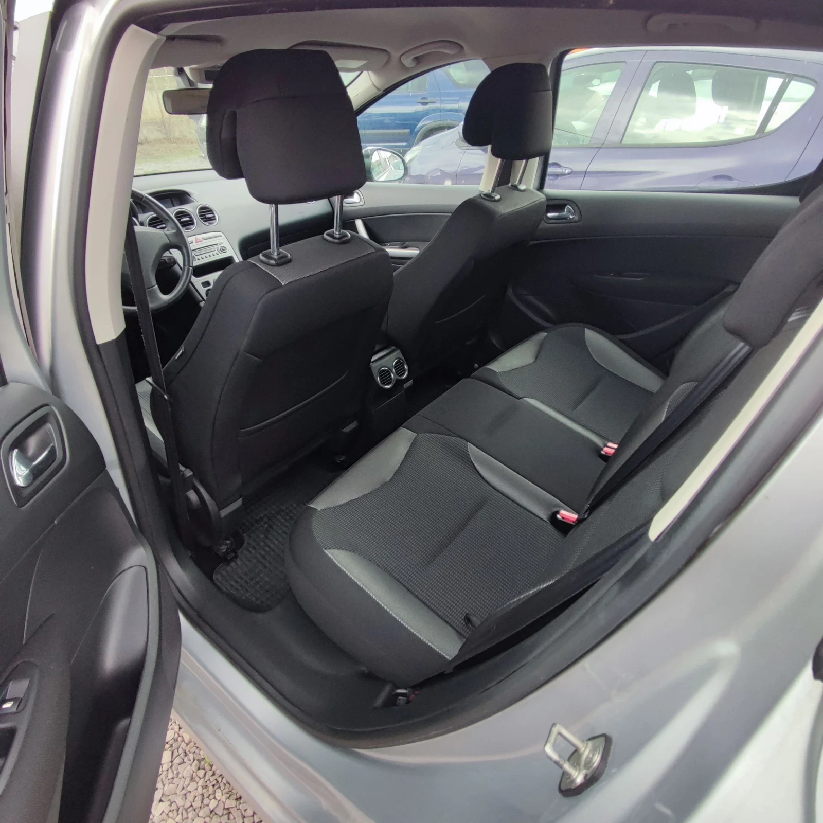 Peugeot 308 1.6i* 16v* KLIMATRONIK* 105хил.км* , снимка 13 - Автомобили и джипове - 53035567