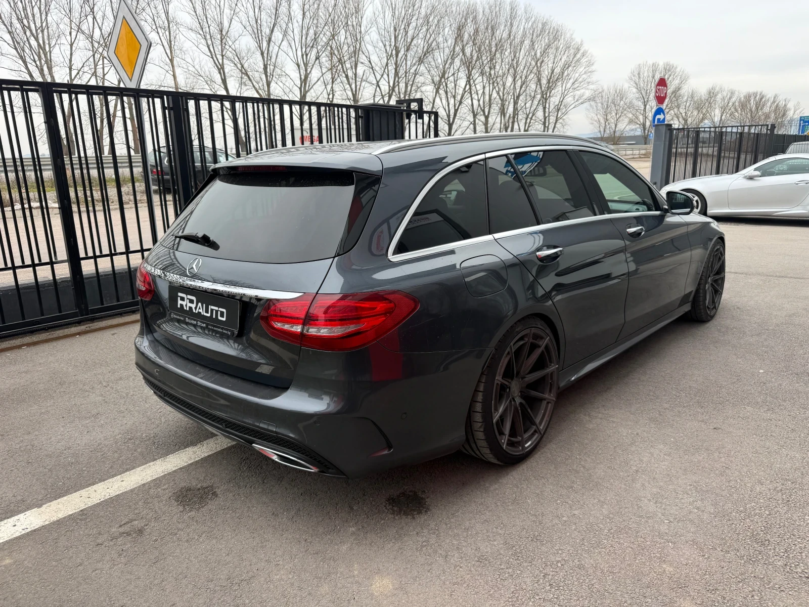 Mercedes-Benz C 220 AMG - изображение 5