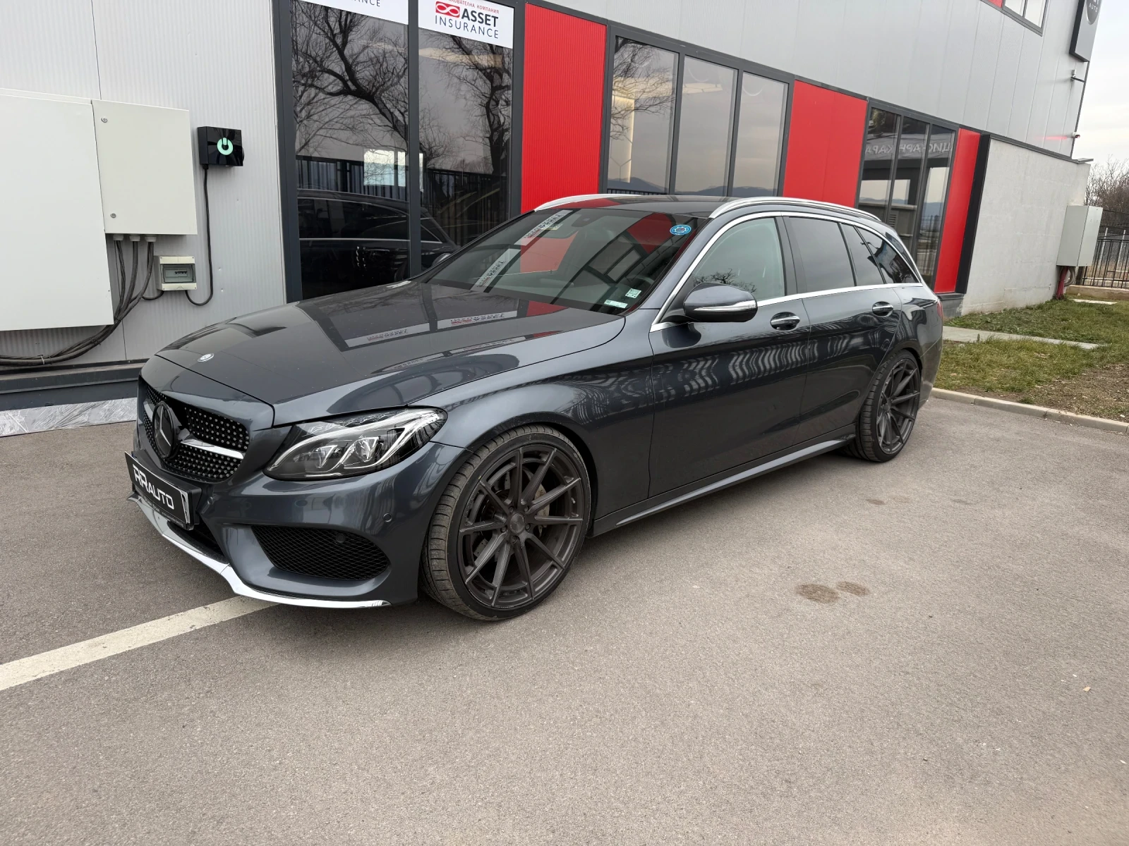 Mercedes-Benz C 220 AMG - изображение 2