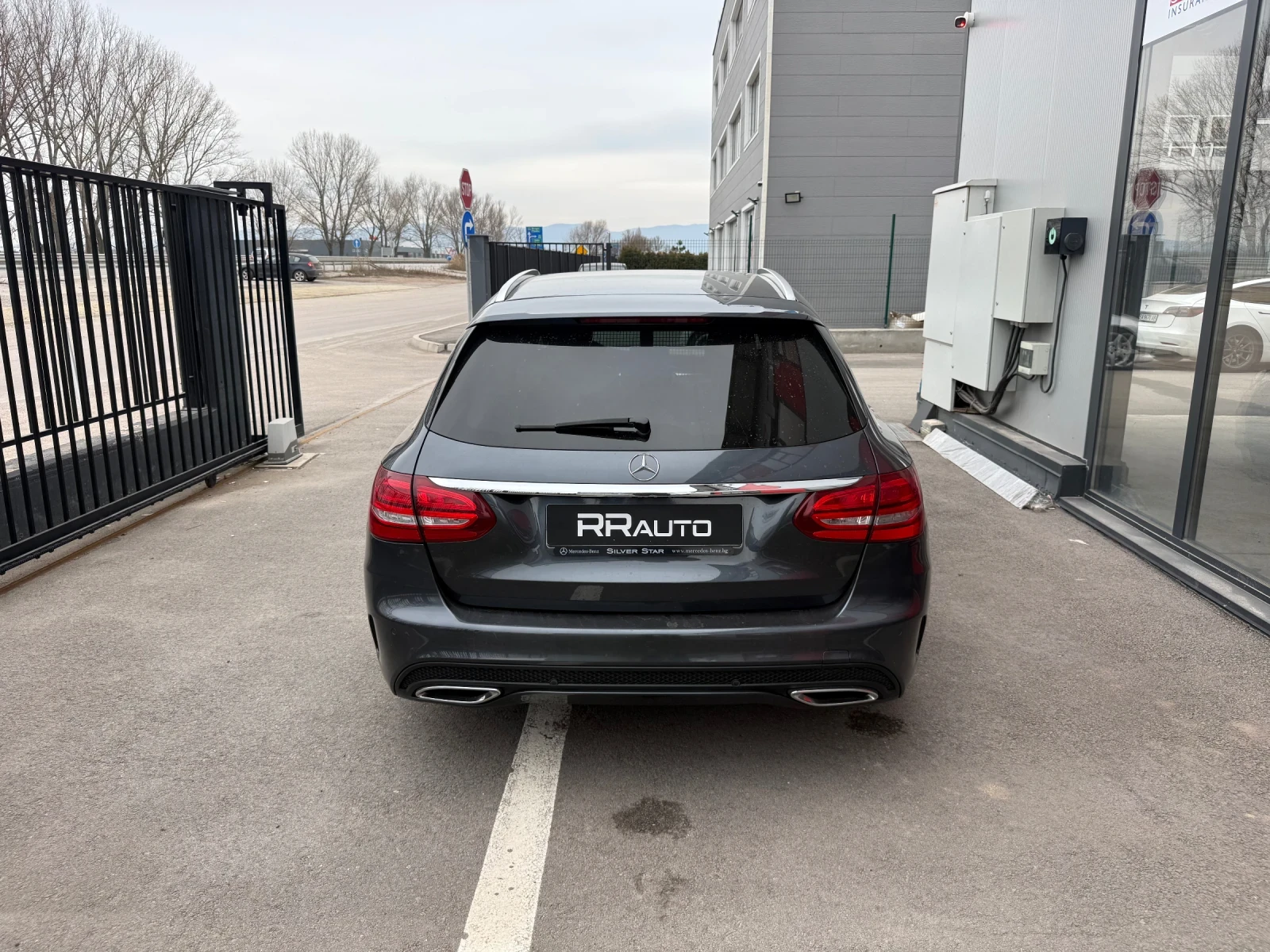 Mercedes-Benz C 220 AMG - изображение 4