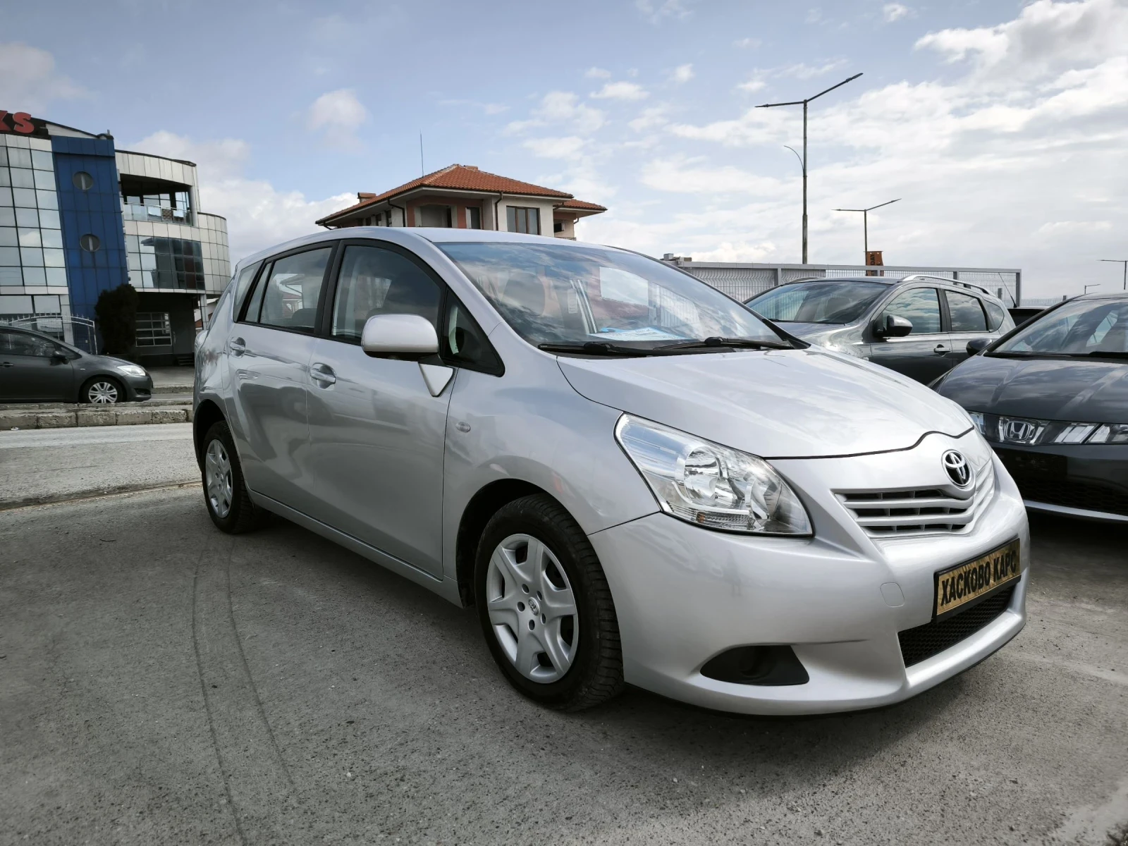 Toyota Verso 2.0D - изображение 3