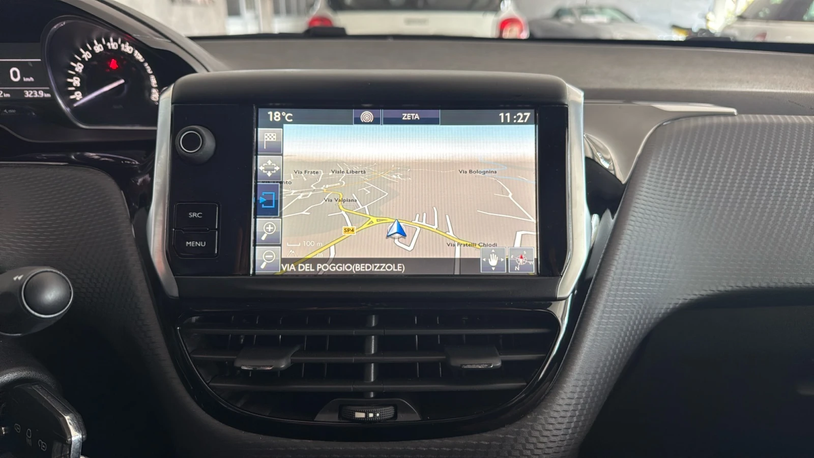 Peugeot 208 1.2 Allure, снимка 11 - Автомобили и джипове - 54255855