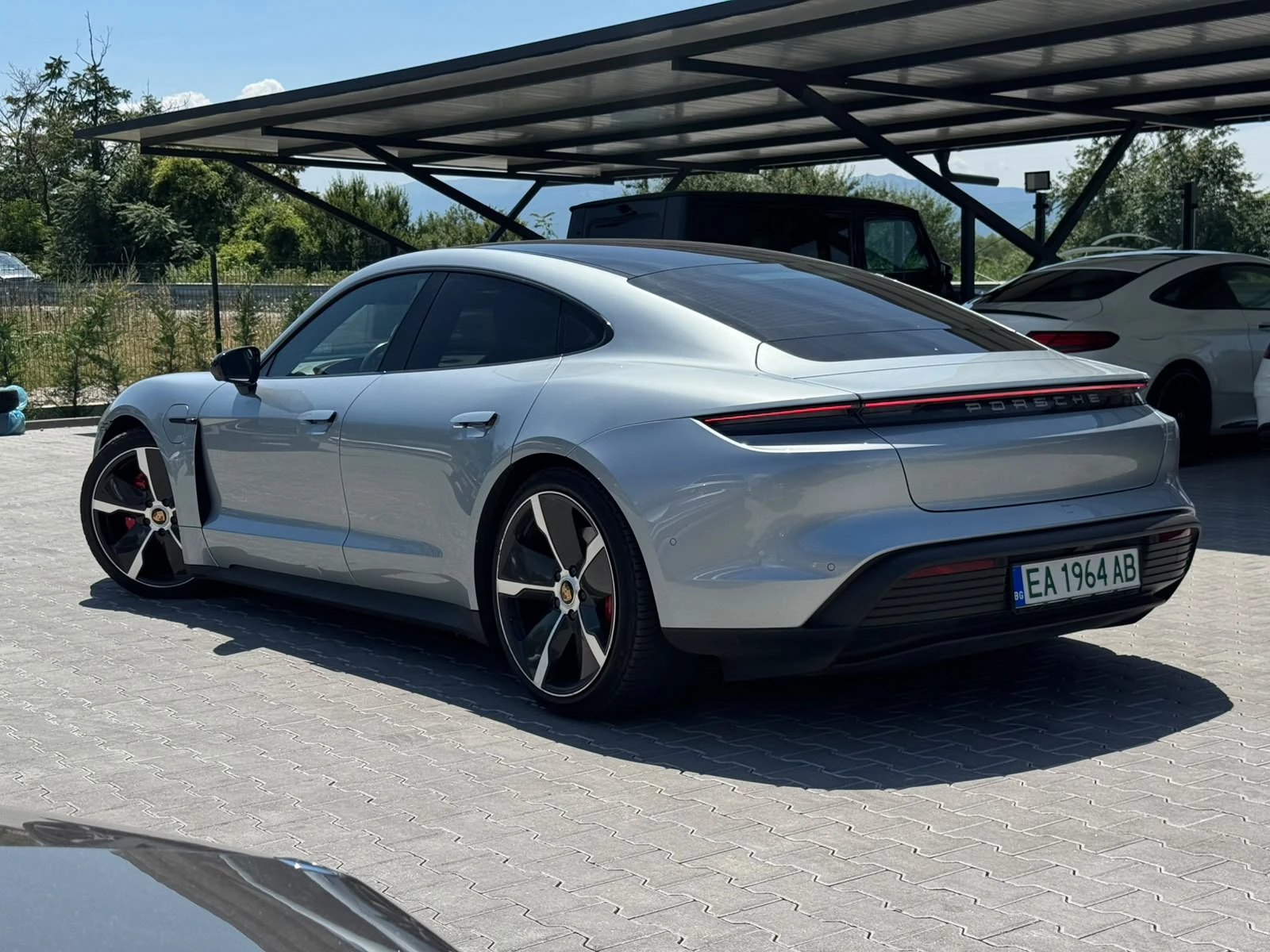 Porsche Taycan 4S* Готов Лизинг* , снимка 4 - Автомобили и джипове - 54383554