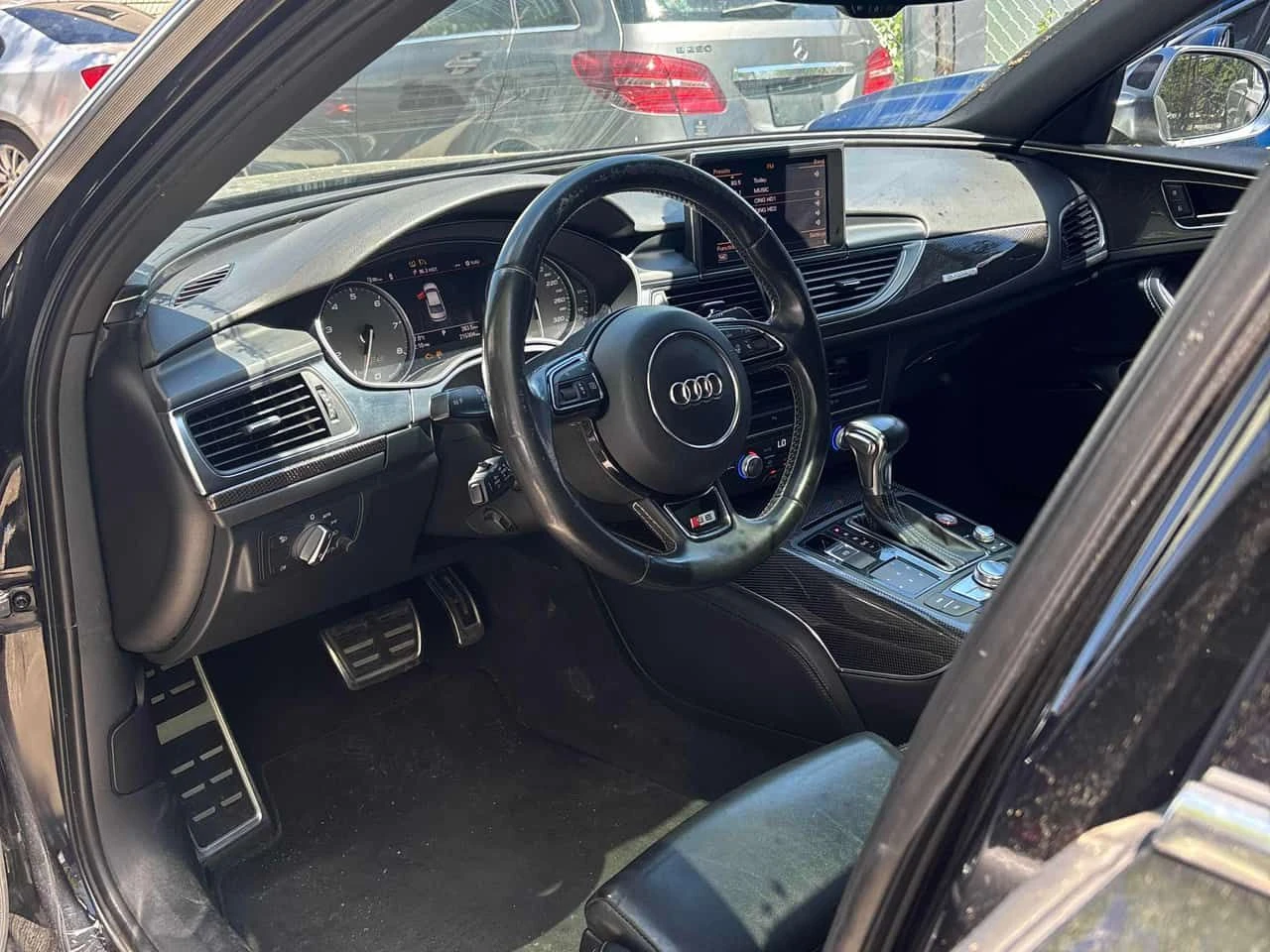 Audi S6 * BOSE* ДИСТРОНИК* DIAMOND SEATS* HEAD UP* , снимка 7 - Автомобили и джипове - 54640158