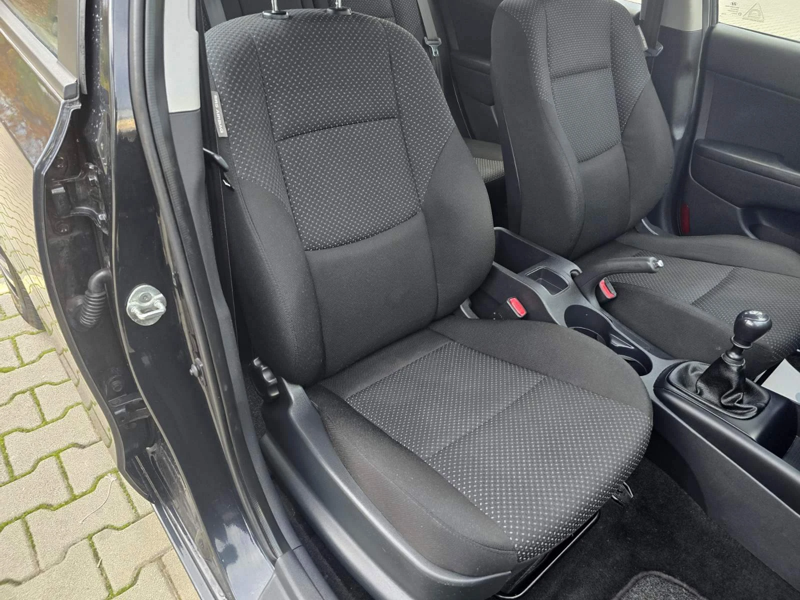 Hyundai I30 1.6CRDI/ПЕРФЕКТЕН, снимка 13 - Автомобили и джипове - 54666506