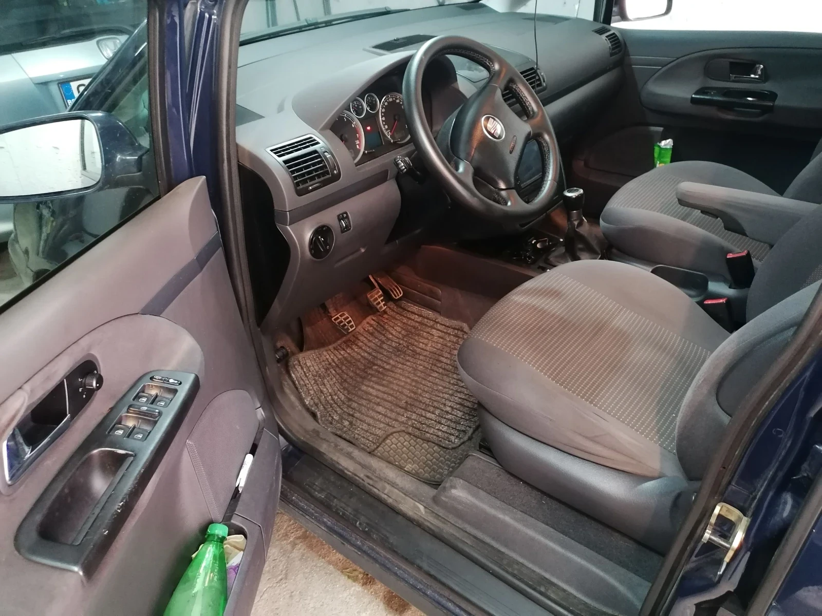 Seat Alhambra, снимка 7 - Автомобили и джипове - 54780579