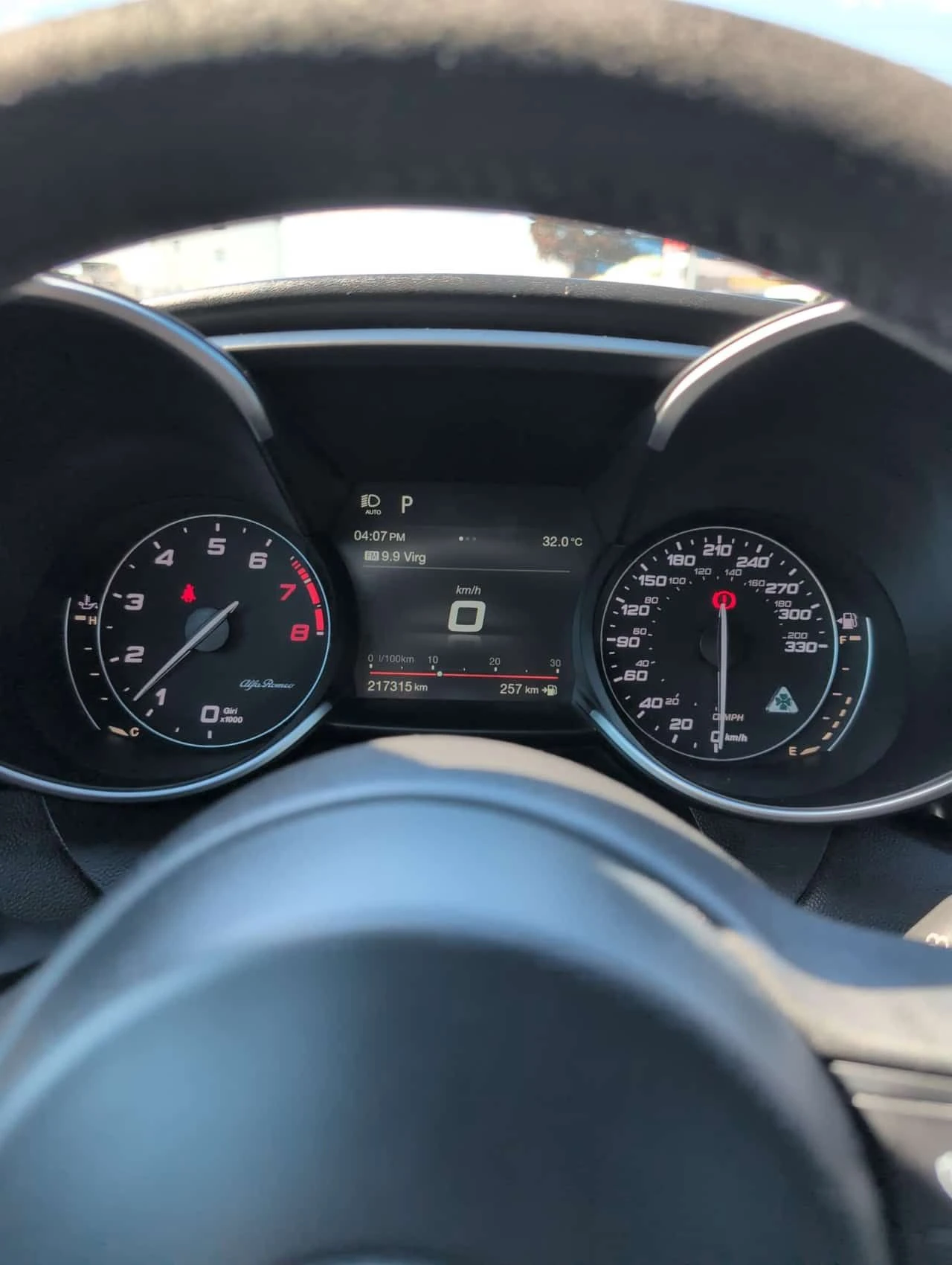 Alfa Romeo Giulia Quadrifoglio / CARBON /  АВТОКРЕДИТ, снимка 8 - Автомобили и джипове - 54920034