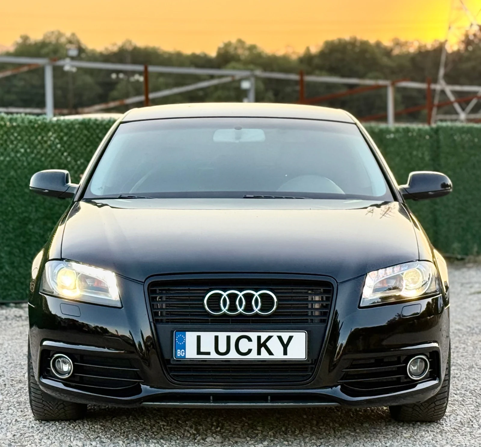 Audi A3 1.6TDi S-LINE//FACELIFT, снимка 2 - Автомобили и джипове - 55499804